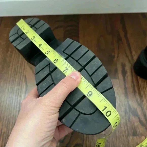 Karl Lagerfeld Women’s Bernadette Bootie Boots Patten Leather Chunky Heel Sz 8 M - Picture 5 of 16